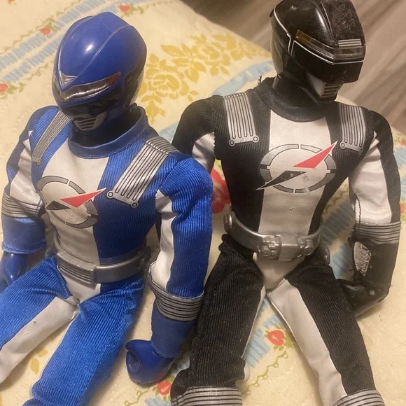 Power Rangers - Picture 2 of 3